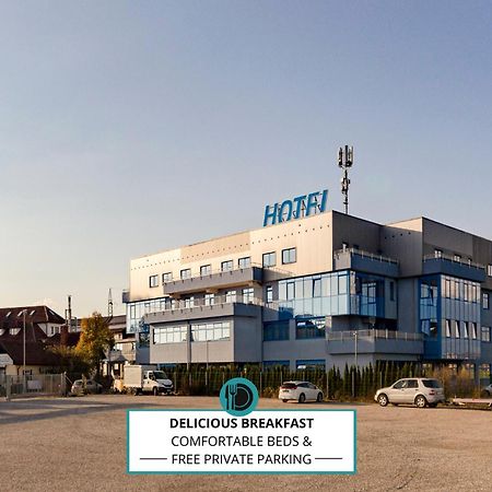 Garni Hotel Azul Kranj Zewnętrze zdjęcie