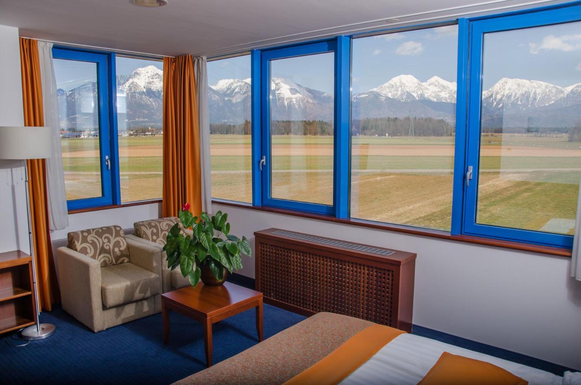 Garni Hotel Azul Kranj Zewnętrze zdjęcie