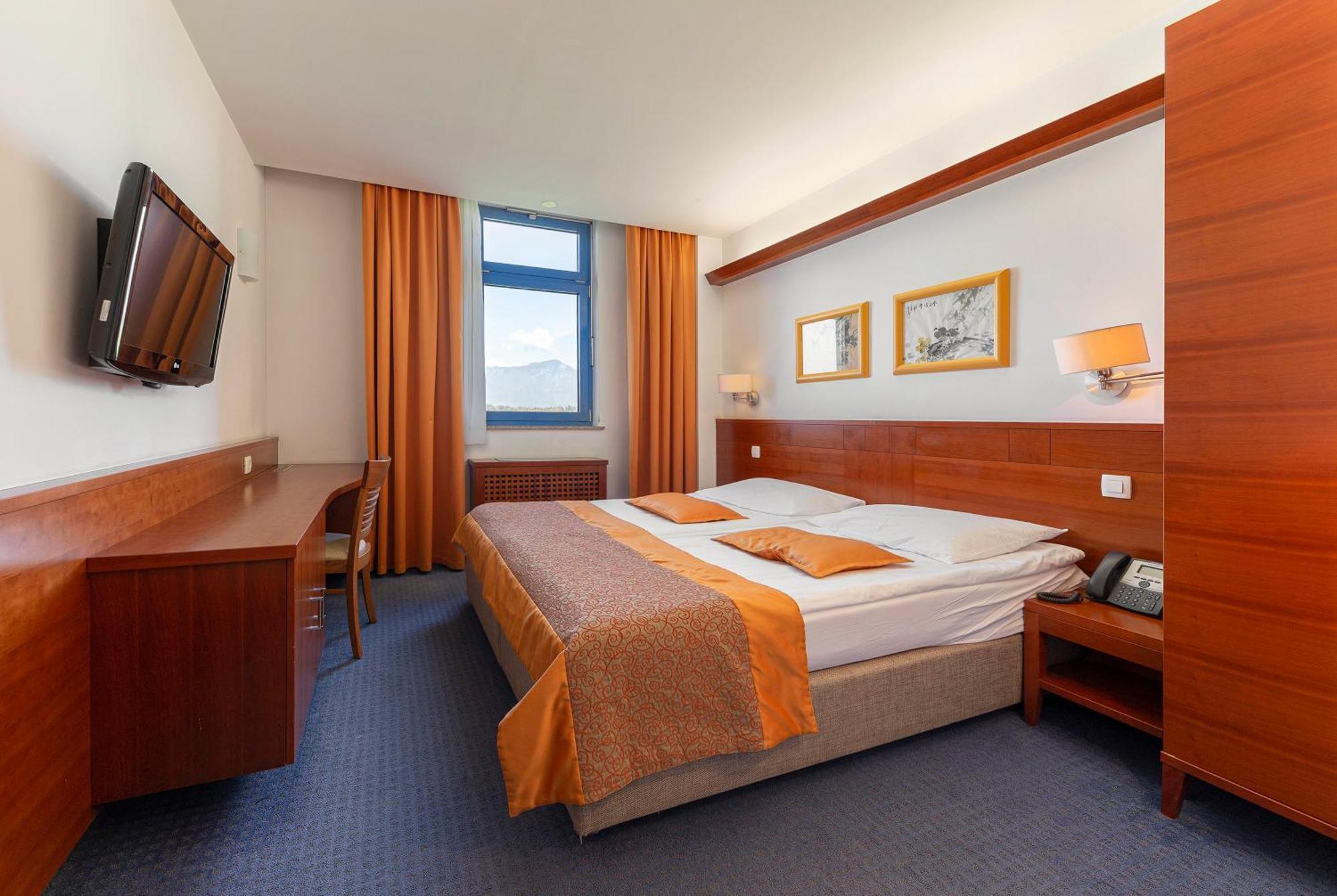 Garni Hotel Azul Kranj Zewnętrze zdjęcie