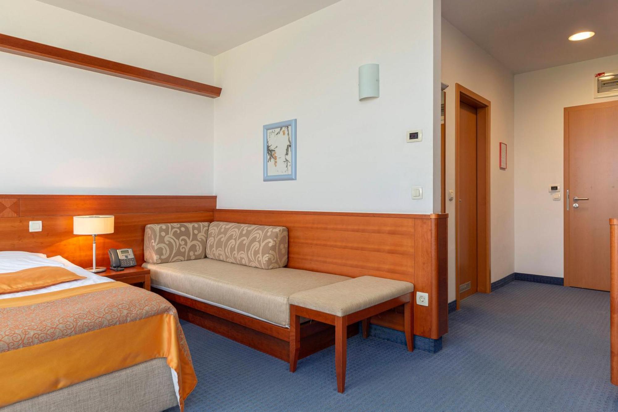 Garni Hotel Azul Kranj Zewnętrze zdjęcie