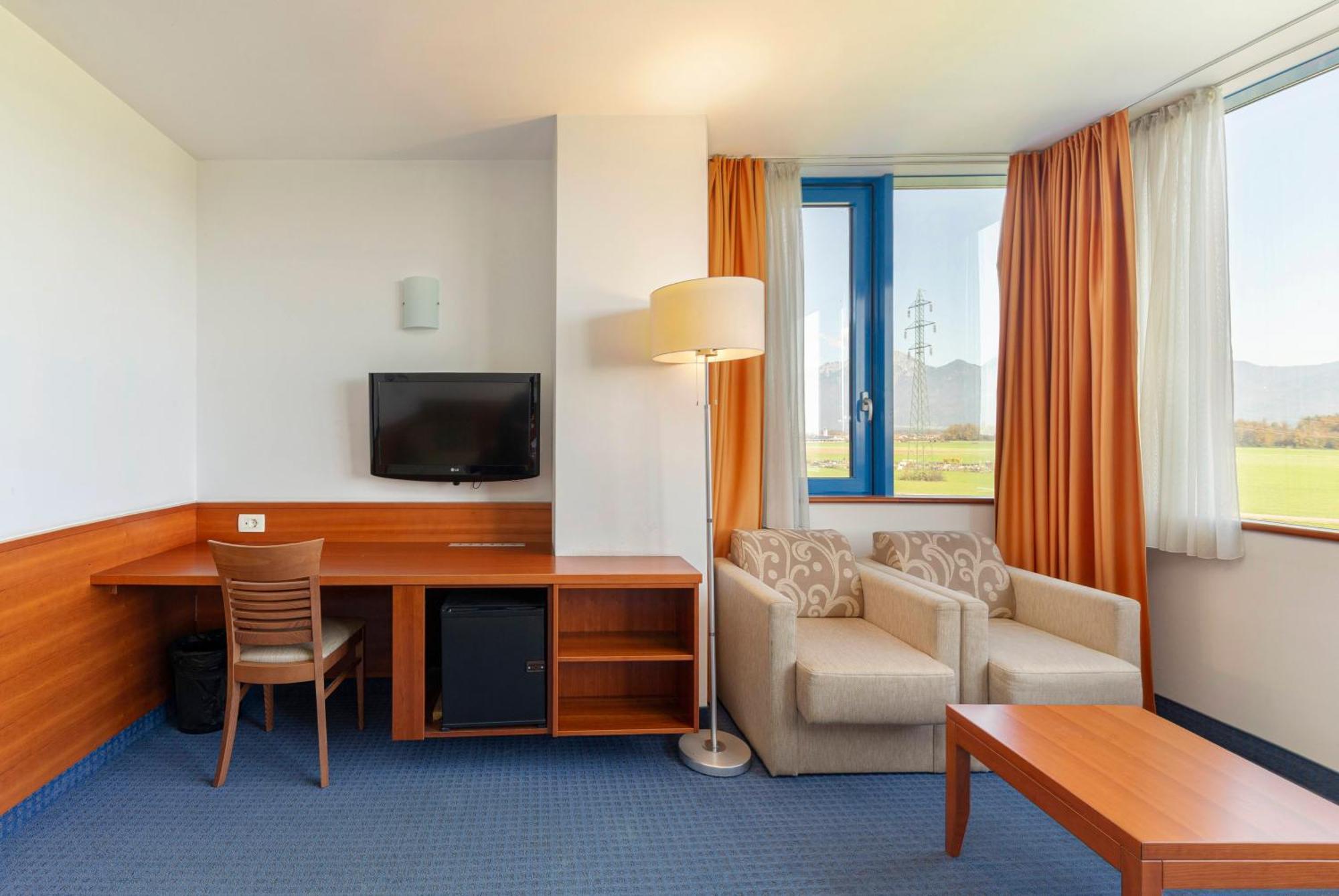 Garni Hotel Azul Kranj Zewnętrze zdjęcie