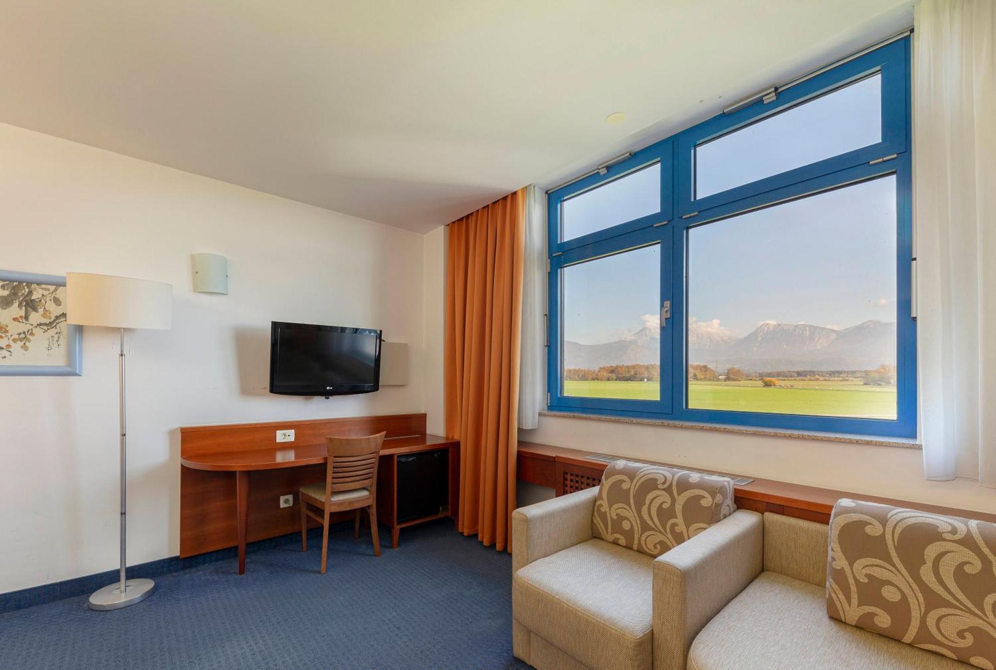 Garni Hotel Azul Kranj Zewnętrze zdjęcie