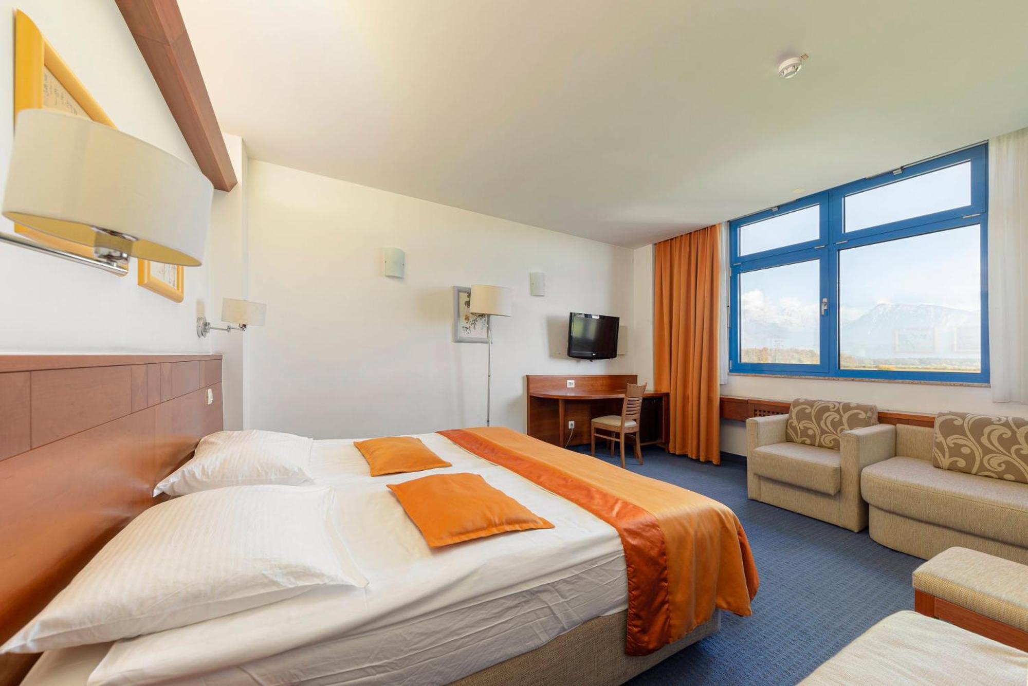 Garni Hotel Azul Kranj Zewnętrze zdjęcie