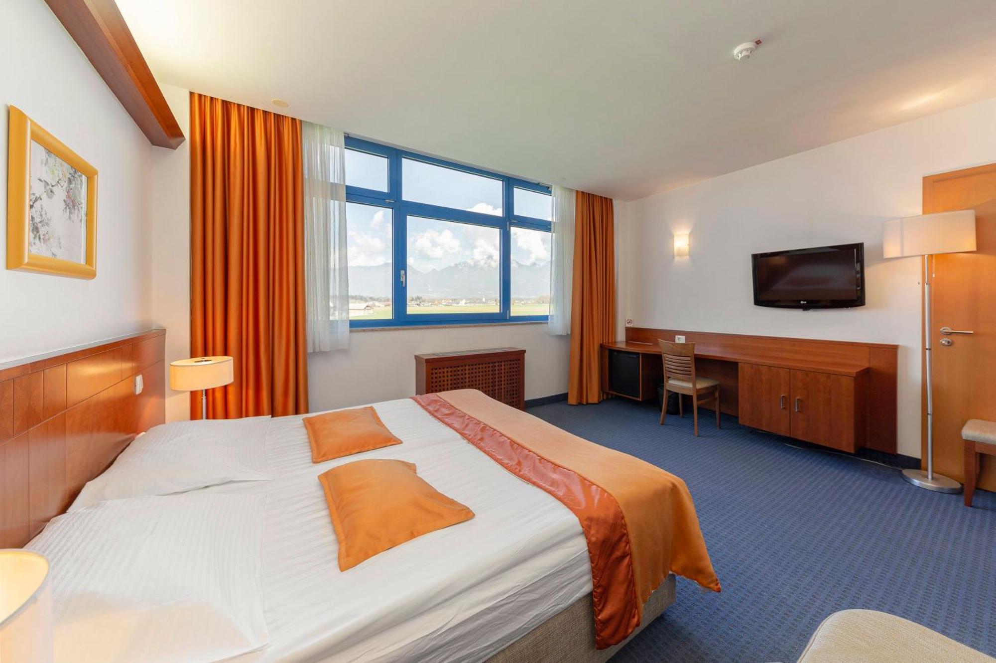 Garni Hotel Azul Kranj Zewnętrze zdjęcie